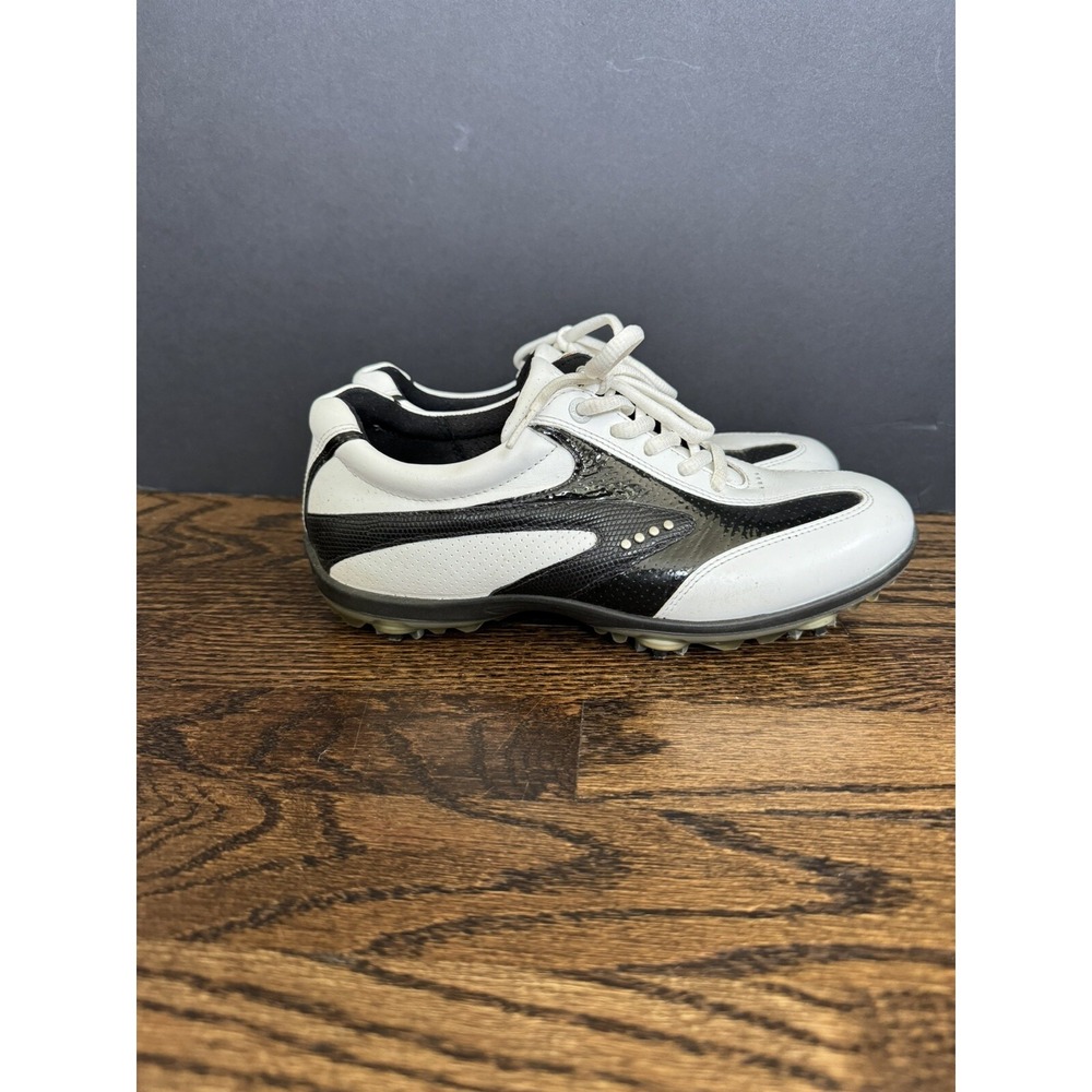 Ecco Hydromax Golf Shoes Womens Size 37  White/Black Lace Up Cleat‎